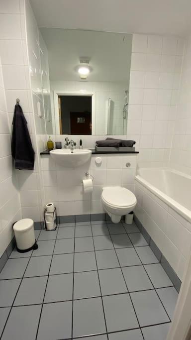 Stunning Modern 2Bed Apt Near Dublin City& Airport Exterior photo